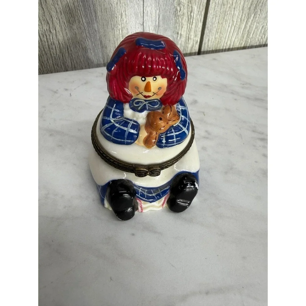 Vintage Raggedy Ann Ceramic Hinged Trinket Box Hand Painted Doll Jewelry Case